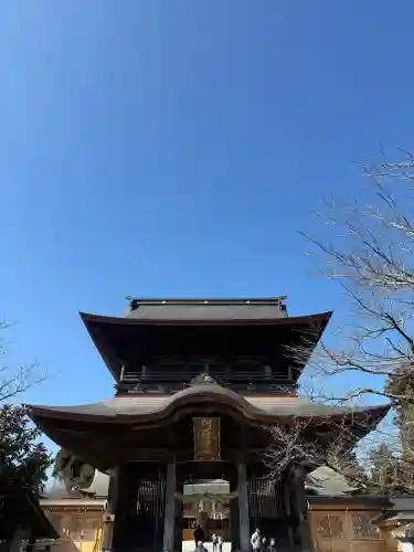 阿蘇神社の{uncategorized: "未分類", other: "その他", undefined: "問題あり", building: "その他建物", grave: "お墓", sacred_gate: "鳥居", guardian: "狛犬", statue: "像", buddha: "仏像", history: "歴史", nature: "自然", garden: "庭園", animal: "動物", pagoda: "塔", temizu: "手水舎", mountain_gate: "山門・神門", sanctuary: "本殿・本堂", subordinate: "末社・摂社", art: "芸術", scenery: "景色", jizo: "地蔵", ema: "絵馬", goshuin: "御朱印", omikuji: "おみくじ", items: "授与品その他", amulet: "お守り", goshuincho: "御朱印帳", eats: "食事", festival: "お祭り", votive_dance: "神楽", shichigosan: "七五三参", wedding: "結婚式", experience: "体験その他", initially: "初詣", around: "周辺", anti_infection: "感染症対策"}