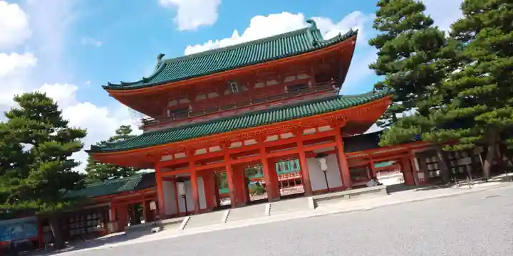 平安神宮の山門・神門