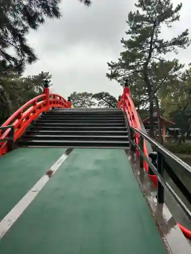 住吉大社の{uncategorized: "未分類", other: "その他", undefined: "問題あり", building: "その他建物", grave: "お墓", sacred_gate: "鳥居", guardian: "狛犬", statue: "像", buddha: "仏像", history: "歴史", nature: "自然", garden: "庭園", animal: "動物", pagoda: "塔", temizu: "手水舎", mountain_gate: "山門・神門", sanctuary: "本殿・本堂", subordinate: "末社・摂社", art: "芸術", scenery: "景色", jizo: "地蔵", ema: "絵馬", goshuin: "御朱印", omikuji: "おみくじ", items: "授与品その他", amulet: "お守り", goshuincho: "御朱印帳", eats: "食事", festival: "お祭り", votive_dance: "神楽", shichigosan: "七五三参", wedding: "結婚式", experience: "体験その他", initially: "初詣", around: "周辺", anti_infection: "感染症対策"}