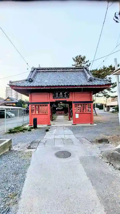 青梅神社の山門・神門