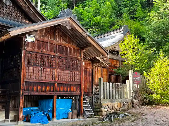 阿多由太神社(岐阜県)
