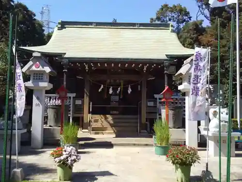 新倉氷川八幡神社の本殿・本堂