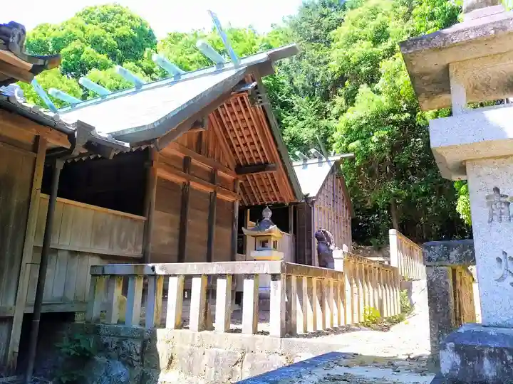 八幡神社の本殿・本堂