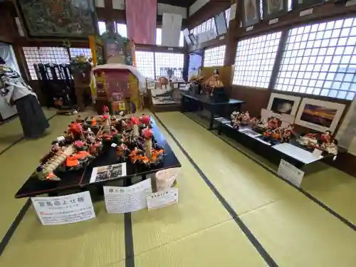 大聖院の{uncategorized: "未分類", other: "その他", undefined: "問題あり", building: "その他建物", grave: "お墓", sacred_gate: "鳥居", guardian: "狛犬", statue: "像", buddha: "仏像", history: "歴史", nature: "自然", garden: "庭園", animal: "動物", pagoda: "塔", temizu: "手水舎", mountain_gate: "山門・神門", sanctuary: "本殿・本堂", subordinate: "末社・摂社", art: "芸術", scenery: "景色", jizo: "地蔵", ema: "絵馬", goshuin: "御朱印", omikuji: "おみくじ", items: "授与品その他", amulet: "お守り", goshuincho: "御朱印帳", eats: "食事", festival: "お祭り", votive_dance: "神楽", shichigosan: "七五三参", wedding: "結婚式", experience: "体験その他", initially: "初詣", around: "周辺", anti_infection: "感染症対策"}