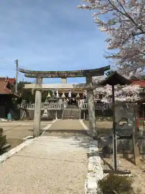 津田八幡宮の鳥居