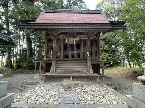 大寳神社の{uncategorized: "未分類", other: "その他", undefined: "問題あり", building: "その他建物", grave: "お墓", sacred_gate: "鳥居", guardian: "狛犬", statue: "像", buddha: "仏像", history: "歴史", nature: "自然", garden: "庭園", animal: "動物", pagoda: "塔", temizu: "手水舎", mountain_gate: "山門・神門", sanctuary: "本殿・本堂", subordinate: "末社・摂社", art: "芸術", scenery: "景色", jizo: "地蔵", ema: "絵馬", goshuin: "御朱印", omikuji: "おみくじ", items: "授与品その他", amulet: "お守り", goshuincho: "御朱印帳", eats: "食事", festival: "お祭り", votive_dance: "神楽", shichigosan: "七五三参", wedding: "結婚式", experience: "体験その他", initially: "初詣", around: "周辺", anti_infection: "感染症対策"}