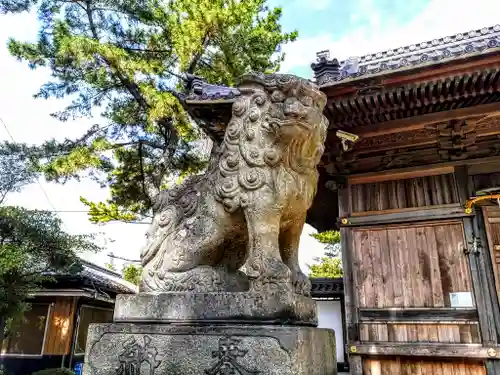 稲荷神社（伏見屋稲荷神社）の狛犬