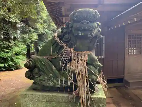 皇産霊神社の狛犬