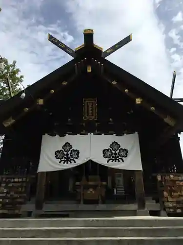 札幌諏訪神社の本殿・本堂