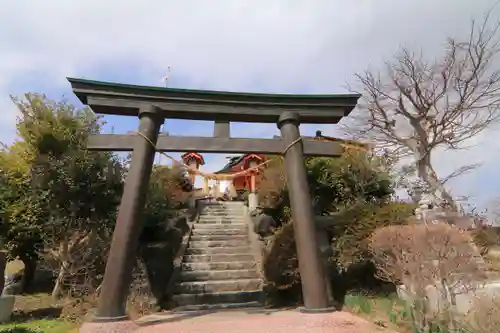 鹿股神社遥拝殿の鳥居