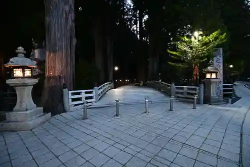 高野山金剛峯寺奥の院(和歌山県)