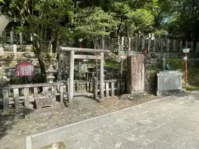 京都霊山護國神社の末社・摂社