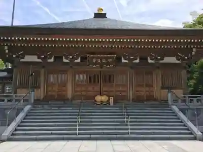 御誕生寺（猫寺）の本殿・本堂