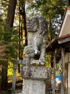 八王子神社の狛犬
