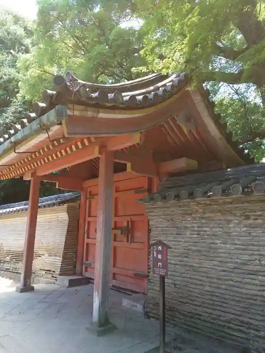 石清水八幡宮の山門・神門