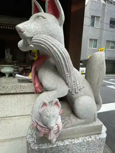 末廣稲荷大明神の{uncategorized: "未分類", other: "その他", undefined: "問題あり", building: "その他建物", grave: "お墓", sacred_gate: "鳥居", guardian: "狛犬", statue: "像", buddha: "仏像", history: "歴史", nature: "自然", garden: "庭園", animal: "動物", pagoda: "塔", temizu: "手水舎", mountain_gate: "山門・神門", sanctuary: "本殿・本堂", subordinate: "末社・摂社", art: "芸術", scenery: "景色", jizo: "地蔵", ema: "絵馬", goshuin: "御朱印", omikuji: "おみくじ", items: "授与品その他", amulet: "お守り", goshuincho: "御朱印帳", eats: "食事", festival: "お祭り", votive_dance: "神楽", shichigosan: "七五三参", wedding: "結婚式", experience: "体験その他", initially: "初詣", around: "周辺", anti_infection: "感染症対策"}