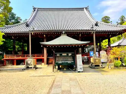 久米寺の本殿・本堂