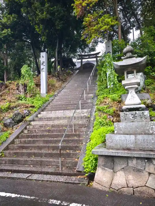 三島神社の{uncategorized: "未分類", other: "その他", undefined: "問題あり", building: "その他建物", grave: "お墓", sacred_gate: "鳥居", guardian: "狛犬", statue: "像", buddha: "仏像", history: "歴史", nature: "自然", garden: "庭園", animal: "動物", pagoda: "塔", temizu: "手水舎", mountain_gate: "山門・神門", sanctuary: "本殿・本堂", subordinate: "末社・摂社", art: "芸術", scenery: "景色", jizo: "地蔵", ema: "絵馬", goshuin: "御朱印", omikuji: "おみくじ", items: "授与品その他", amulet: "お守り", goshuincho: "御朱印帳", eats: "食事", festival: "お祭り", votive_dance: "神楽", shichigosan: "七五三参", wedding: "結婚式", experience: "体験その他", initially: "初詣", around: "周辺", anti_infection: "感染症対策"}