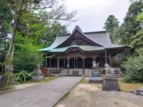 能登生国玉比古神社の{uncategorized: "未分類", other: "その他", undefined: "問題あり", building: "その他建物", grave: "お墓", sacred_gate: "鳥居", guardian: "狛犬", statue: "像", buddha: "仏像", history: "歴史", nature: "自然", garden: "庭園", animal: "動物", pagoda: "塔", temizu: "手水舎", mountain_gate: "山門・神門", sanctuary: "本殿・本堂", subordinate: "末社・摂社", art: "芸術", scenery: "景色", jizo: "地蔵", ema: "絵馬", goshuin: "御朱印", omikuji: "おみくじ", items: "授与品その他", amulet: "お守り", goshuincho: "御朱印帳", eats: "食事", festival: "お祭り", votive_dance: "神楽", shichigosan: "七五三参", wedding: "結婚式", experience: "体験その他", initially: "初詣", around: "周辺", anti_infection: "感染症対策"}