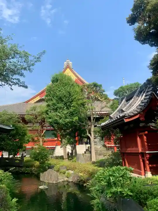 浅草寺の{uncategorized: "未分類", other: "その他", undefined: "問題あり", building: "その他建物", grave: "お墓", sacred_gate: "鳥居", guardian: "狛犬", statue: "像", buddha: "仏像", history: "歴史", nature: "自然", garden: "庭園", animal: "動物", pagoda: "塔", temizu: "手水舎", mountain_gate: "山門・神門", sanctuary: "本殿・本堂", subordinate: "末社・摂社", art: "芸術", scenery: "景色", jizo: "地蔵", ema: "絵馬", goshuin: "御朱印", omikuji: "おみくじ", items: "授与品その他", amulet: "お守り", goshuincho: "御朱印帳", eats: "食事", festival: "お祭り", votive_dance: "神楽", shichigosan: "七五三参", wedding: "結婚式", experience: "体験その他", initially: "初詣", around: "周辺", anti_infection: "感染症対策"}