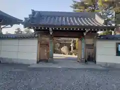 良畴寺の山門