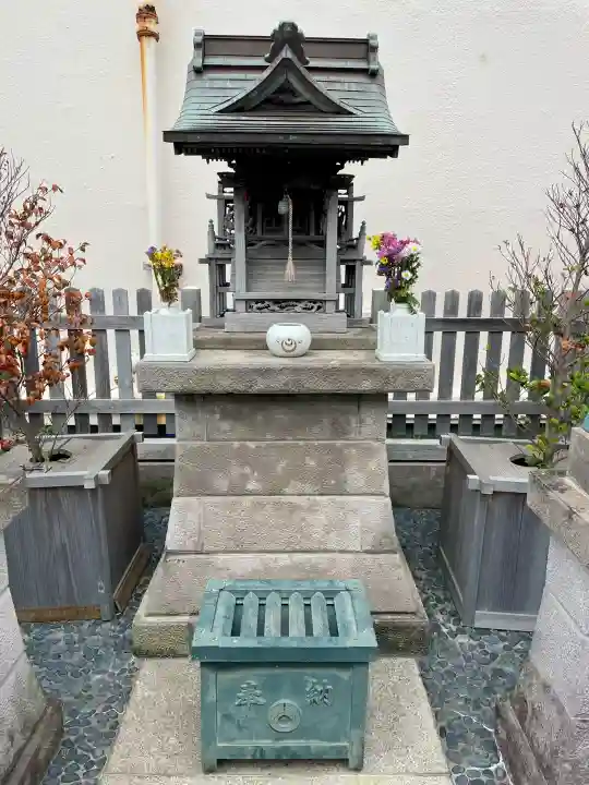 小田急豊川稲荷の{uncategorized: "未分類", other: "その他", undefined: "問題あり", building: "その他建物", grave: "お墓", sacred_gate: "鳥居", guardian: "狛犬", statue: "像", buddha: "仏像", history: "歴史", nature: "自然", garden: "庭園", animal: "動物", pagoda: "塔", temizu: "手水舎", mountain_gate: "山門・神門", sanctuary: "本殿・本堂", subordinate: "末社・摂社", art: "芸術", scenery: "景色", jizo: "地蔵", ema: "絵馬", goshuin: "御朱印", omikuji: "おみくじ", items: "授与品その他", amulet: "お守り", goshuincho: "御朱印帳", eats: "食事", festival: "お祭り", votive_dance: "神楽", shichigosan: "七五三参", wedding: "結婚式", experience: "体験その他", initially: "初詣", around: "周辺", anti_infection: "感染症対策"}