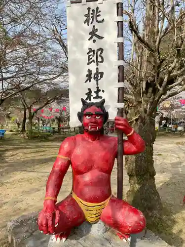 桃太郎神社の像