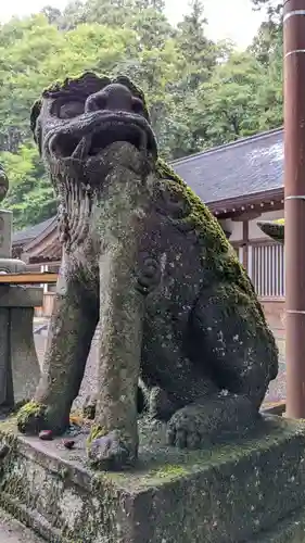 戸隠神社中社の狛犬