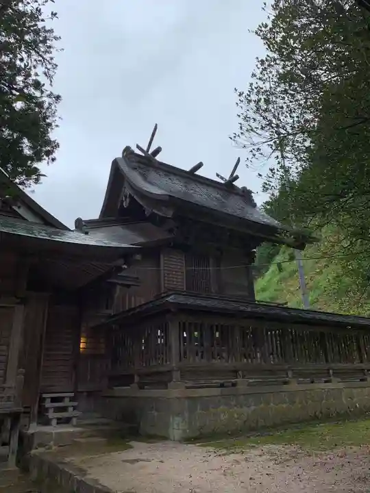 須我神社の本殿・本堂