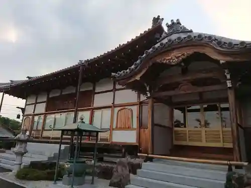 禅原寺の本殿