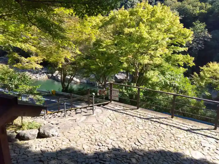 安養寺(立木観音)(滋賀県)