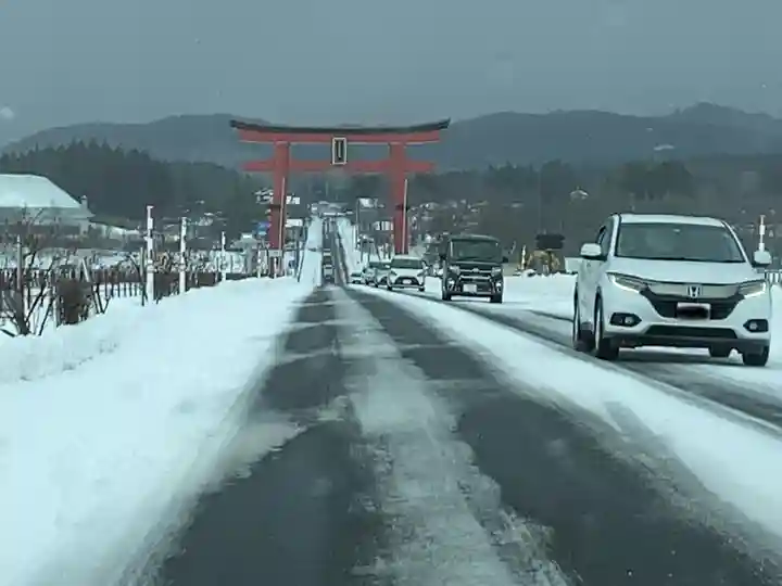 出羽神社(出羽三山神社)~三神合祭殿~の鳥居