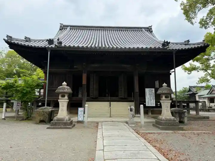 斑鳩寺の{uncategorized: "未分類", other: "その他", undefined: "問題あり", building: "その他建物", grave: "お墓", sacred_gate: "鳥居", guardian: "狛犬", statue: "像", buddha: "仏像", history: "歴史", nature: "自然", garden: "庭園", animal: "動物", pagoda: "塔", temizu: "手水舎", mountain_gate: "山門・神門", sanctuary: "本殿・本堂", subordinate: "末社・摂社", art: "芸術", scenery: "景色", jizo: "地蔵", ema: "絵馬", goshuin: "御朱印", omikuji: "おみくじ", items: "授与品その他", amulet: "お守り", goshuincho: "御朱印帳", eats: "食事", festival: "お祭り", votive_dance: "神楽", shichigosan: "七五三参", wedding: "結婚式", experience: "体験その他", initially: "初詣", around: "周辺", anti_infection: "感染症対策"}