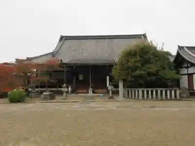 西大寺の本殿・本堂
