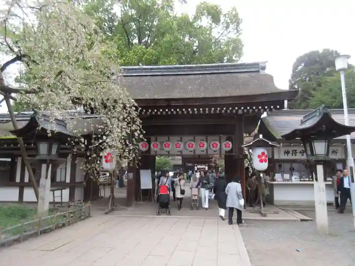 平野神社の山門・神門
