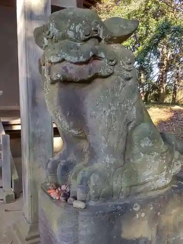 諏訪神社の狛犬