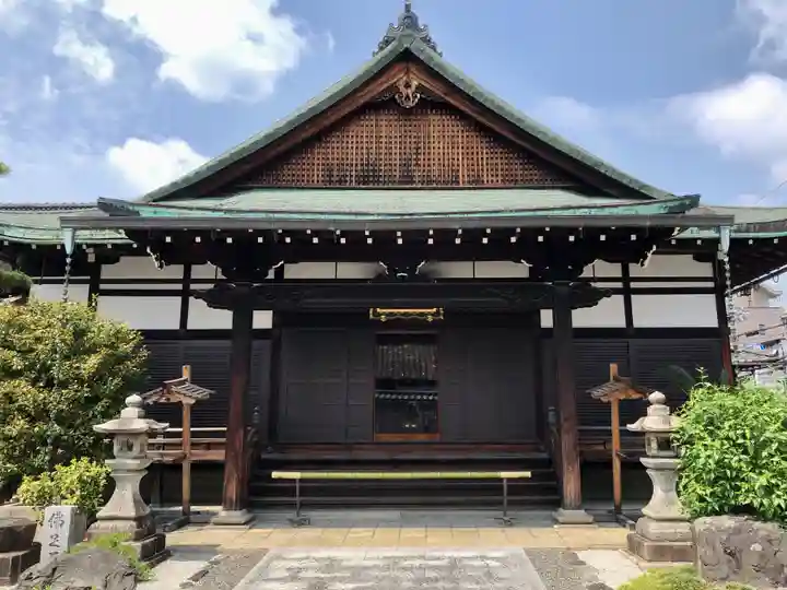 長圓寺の本殿・本堂