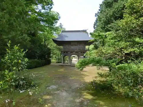 雲樹寺の山門