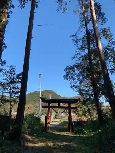 諏訪神社の鳥居