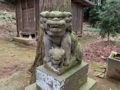 熊野神社の狛犬