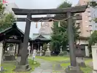 千束稲荷神社の鳥居
