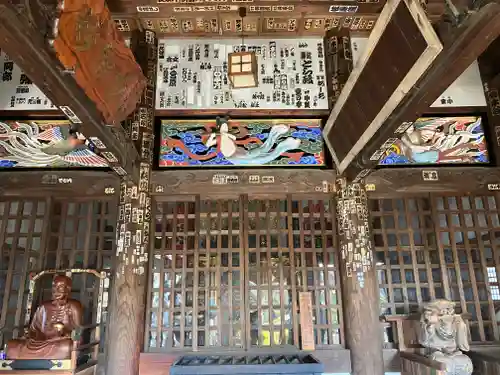星谷寺の本殿・本堂