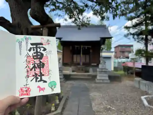 雷神社の{uncategorized: "未分類", other: "その他", undefined: "問題あり", building: "その他建物", grave: "お墓", sacred_gate: "鳥居", guardian: "狛犬", statue: "像", buddha: "仏像", history: "歴史", nature: "自然", garden: "庭園", animal: "動物", pagoda: "塔", temizu: "手水舎", mountain_gate: "山門・神門", sanctuary: "本殿・本堂", subordinate: "末社・摂社", art: "芸術", scenery: "景色", jizo: "地蔵", ema: "絵馬", goshuin: "御朱印", omikuji: "おみくじ", items: "授与品その他", amulet: "お守り", goshuincho: "御朱印帳", eats: "食事", festival: "お祭り", votive_dance: "神楽", shichigosan: "七五三参", wedding: "結婚式", experience: "体験その他", initially: "初詣", around: "周辺", anti_infection: "感染症対策"}