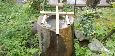 妻戀神社の手水舎