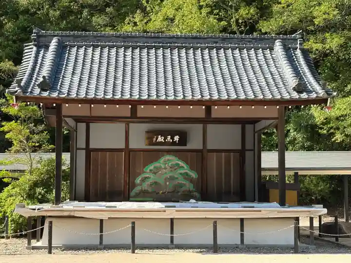 岡山縣護國神社の{uncategorized: "未分類", other: "その他", undefined: "問題あり", building: "その他建物", grave: "お墓", sacred_gate: "鳥居", guardian: "狛犬", statue: "像", buddha: "仏像", history: "歴史", nature: "自然", garden: "庭園", animal: "動物", pagoda: "塔", temizu: "手水舎", mountain_gate: "山門・神門", sanctuary: "本殿・本堂", subordinate: "末社・摂社", art: "芸術", scenery: "景色", jizo: "地蔵", ema: "絵馬", goshuin: "御朱印", omikuji: "おみくじ", items: "授与品その他", amulet: "お守り", goshuincho: "御朱印帳", eats: "食事", festival: "お祭り", votive_dance: "神楽", shichigosan: "七五三参", wedding: "結婚式", experience: "体験その他", initially: "初詣", around: "周辺", anti_infection: "感染症対策"}