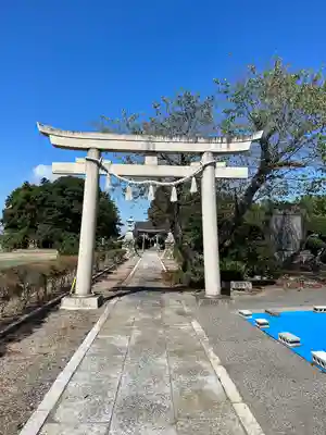 諏訪神社の鳥居