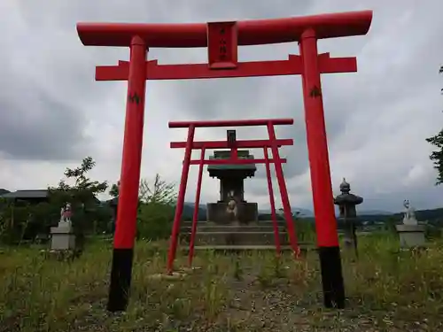 平八稲荷の鳥居