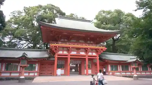 武蔵一宮氷川神社の山門・神門