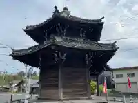 六角堂の{uncategorized: "未分類", other: "その他", undefined: "問題あり", building: "その他建物", grave: "お墓", sacred_gate: "鳥居", guardian: "狛犬", statue: "像", buddha: "仏像", history: "歴史", nature: "自然", garden: "庭園", animal: "動物", pagoda: "塔", temizu: "手水舎", mountain_gate: "山門・神門", sanctuary: "本殿・本堂", subordinate: "末社・摂社", art: "芸術", scenery: "景色", jizo: "地蔵", ema: "絵馬", goshuin: "御朱印", omikuji: "おみくじ", items: "授与品その他", amulet: "お守り", goshuincho: "御朱印帳", eats: "食事", festival: "お祭り", votive_dance: "神楽", shichigosan: "七五三参", wedding: "結婚式", experience: "体験その他", initially: "初詣", around: "周辺", anti_infection: "感染症対策"}