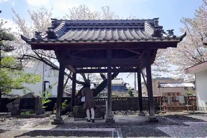 光恩寺の手水舎